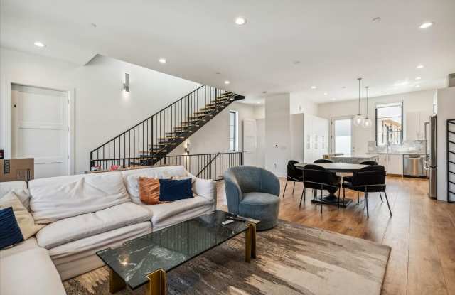 Luxury Rowhome Near Cherry Creek Gallery 3