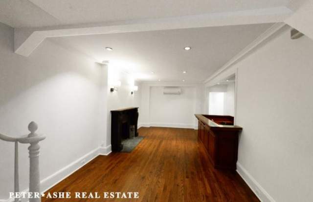 112 East 61st Street Gallery 2