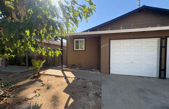 Luxurious 2-Bedroom, 1 Bath Duplex unit in Citrus Heights - 6419 San Stefano Street, Citrus Heights, CA 95610