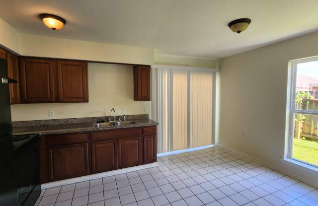 3417 Golden Drive - D Gallery 1