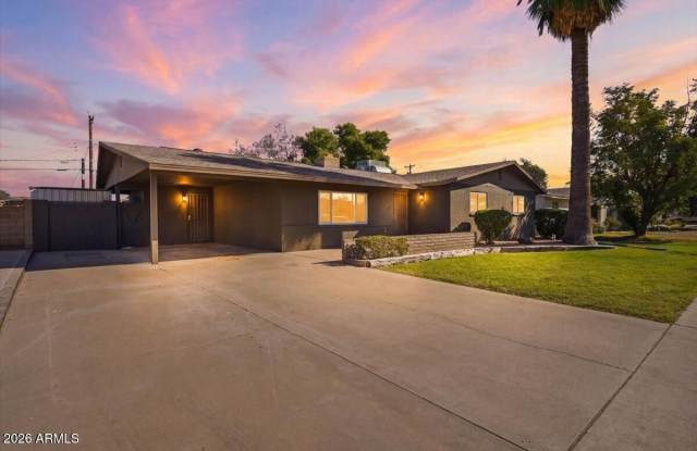337 N COMANCHE Drive Gallery 1