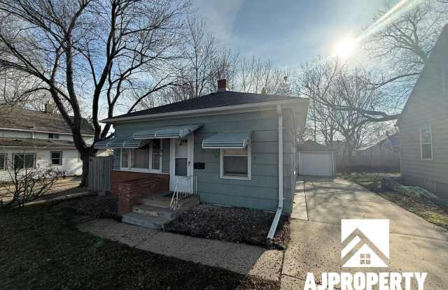 1612 S. Cliff Ave. photos photos