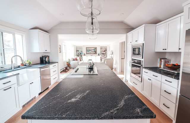 Updated Cape in Cape UNFURNISHED - 20 Robinhood Road, Cumberland County, ME 04107