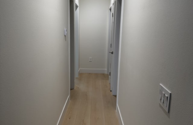 6631 Western Avenue Gallery 2