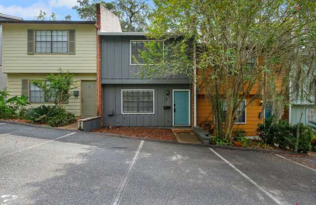 Renovated Town Home Near Lake Ella Gallery 1