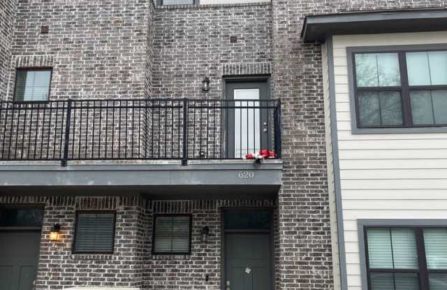 SHORT TERM ONLY!! - Northgate Area (College Station) - 4 bedroom / 3 bath / 3 story / 2 car garage. photos photos