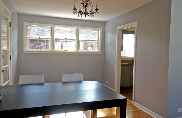 135 North Park Boulevard Gallery 2