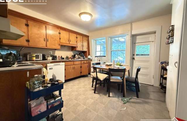 195 Mount Auburn St. photos photos
