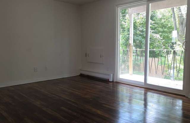 2 bedroom upper Gallery 2