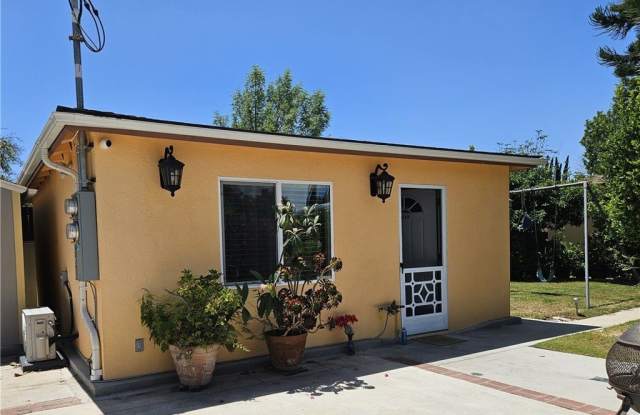 6618 Longridge Avenue photos photos