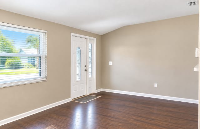 3-bedroom 1- bath home in New Port Richey Gallery 3