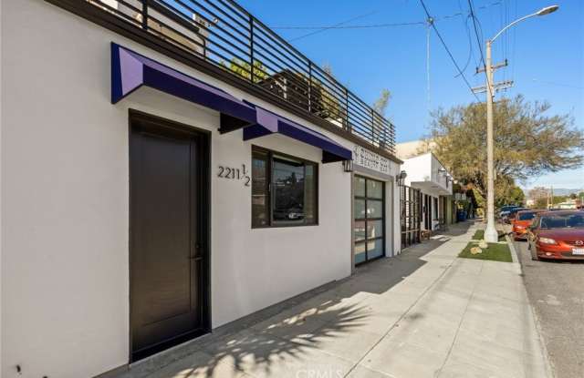 2211 Hyperion Avenue 1/2 photos photos 2211 Hyperion Avenue 1/2 photos photos