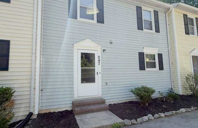 Freshly Renovated Townhome 3 Bed, 1.5 Bath photos photos Freshly Renovated Townhome 3 Bed, 1.5 Bath photos photos