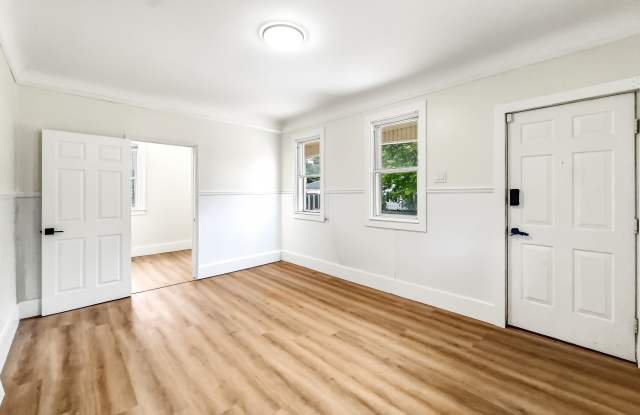 23109 Donald Avenue Gallery 1