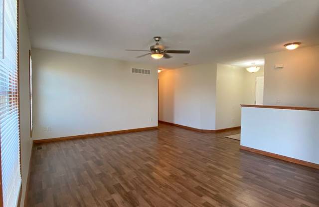 Perfect 3 Bedroom Executive Home in New Paris! Gallery 3