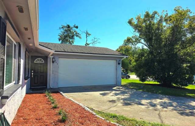 564 NOTRE DAME Drive Gallery 2