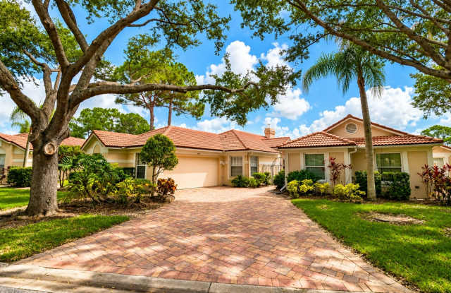 Annual unfurnished 3/2 SFH with pool in The Meadows on the golf course! photos photos