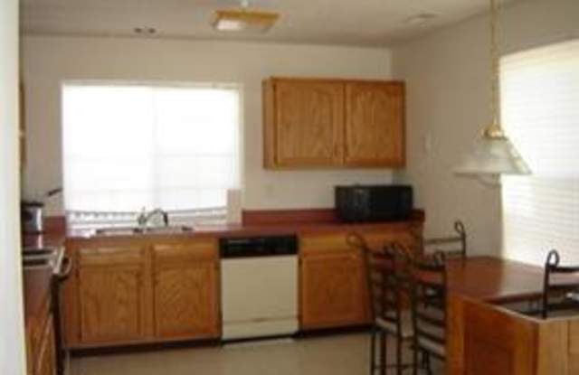 305 stone cove Court Gallery 4