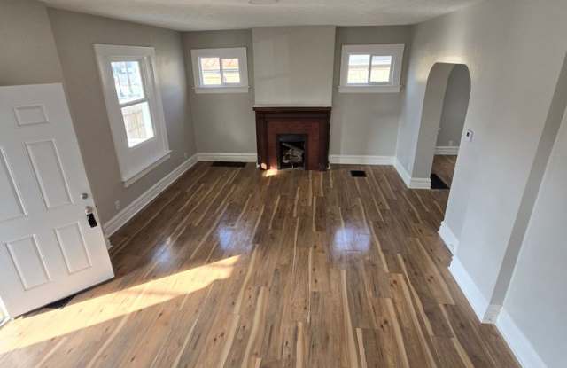 4 BEDROOM SINGLE FAMILY HOME photos photos