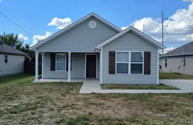 2606 S Moffet Avenue photos photos