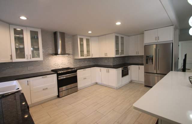 Exclusively Offered By Muse Realty, LLC Gallery 4