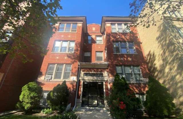4136 N KEYSTONE Avenue Gallery 1
