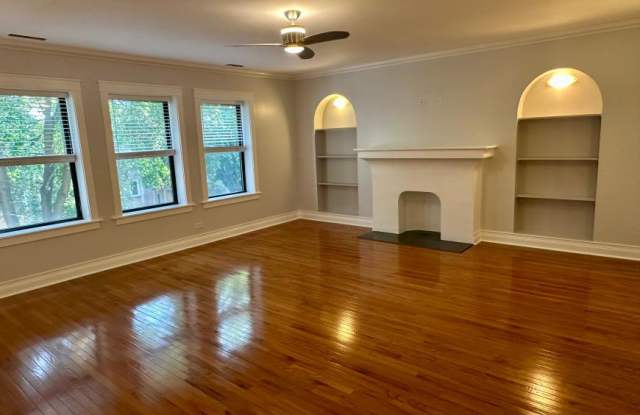 2310 Farwell Gallery 1