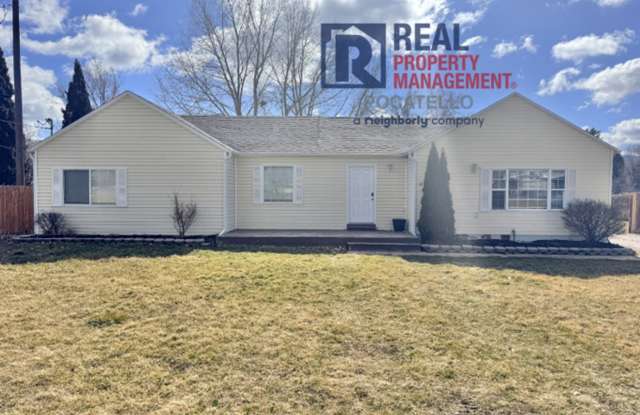 4 bed 2 bath - House - Pet Friendly - 3 car shop - 717 West Eldredge Road, Pocatello, ID 83201