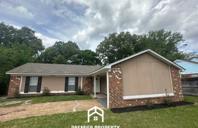 2105 Woodfield Park Road photos photos