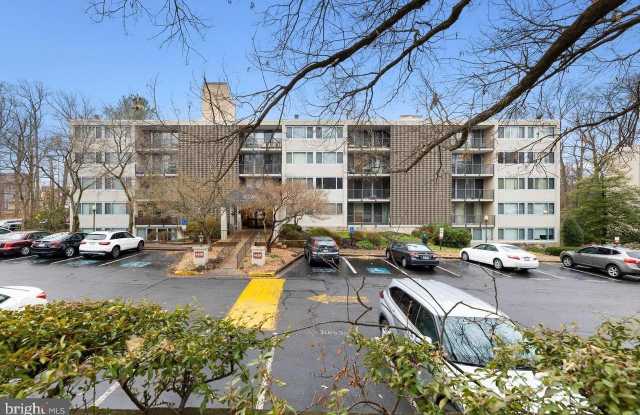 4420 BRIARWOOD CT, #44 - 4420 Briarwood Court South, Annandale, VA 22003