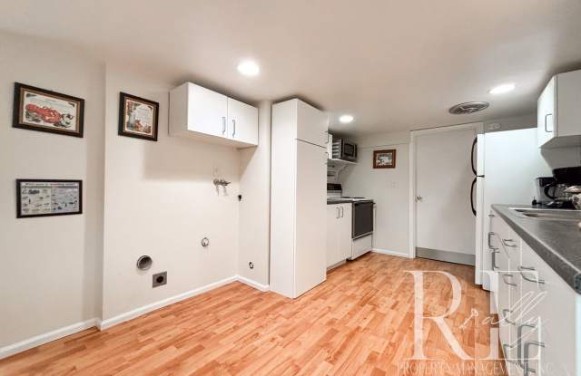 Burwell Terrace - Optionally Furnished - 1217 Burwell Street, Bremerton, WA 98337