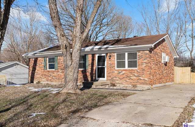 1045 Greenway Drive photos photos