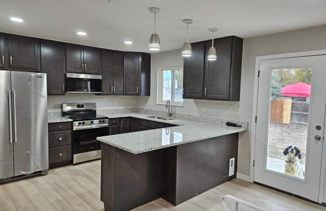 1600 S Laredo Ct Gallery 1