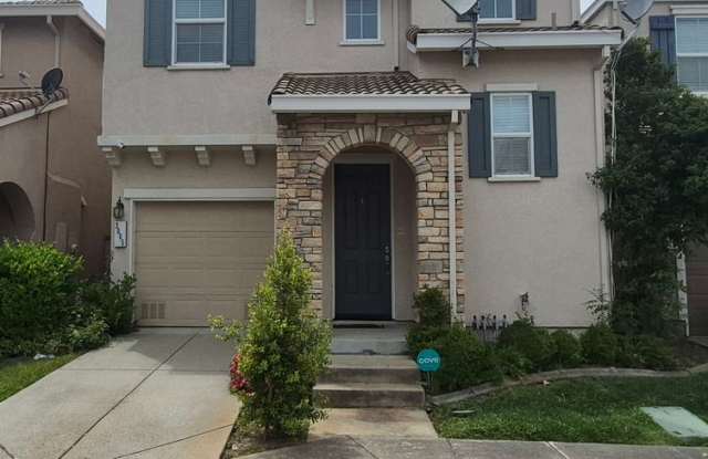 Adorable 3 bedroom 2.5 bath home photos photos
