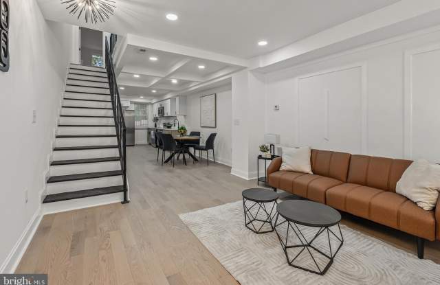 2430 E BIDDLE Street photos photos