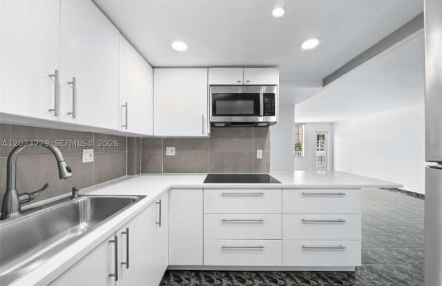 1913 S Ocean Dr Gallery 2