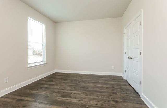 2508 Elmcroft Avenue Gallery 4