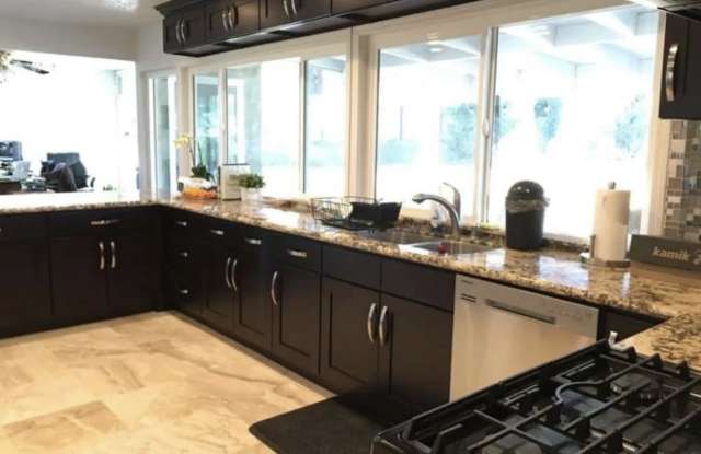 1604 Avenida Del Vista photos photos