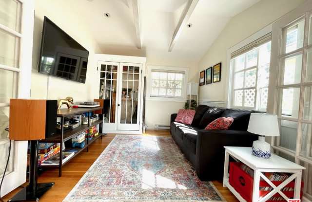 443 Grand Blvd - 443 Grand Boulevard, Los Angeles, CA 90291