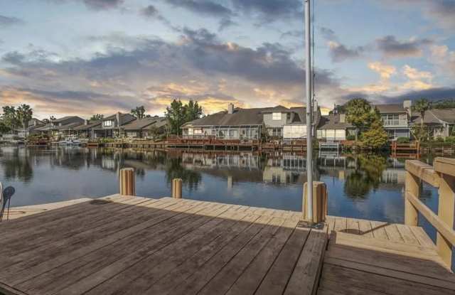 51 Fox Valley Drive - 51 Fox Valley Drive, Lakeside, FL 32073