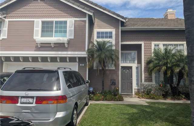 820 North Justin Place - 820 North Justin Place, Anaheim, CA 92801