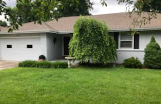 4542 South Graystone Court - 4542 South Graystone Court, Springfield, MO 65804