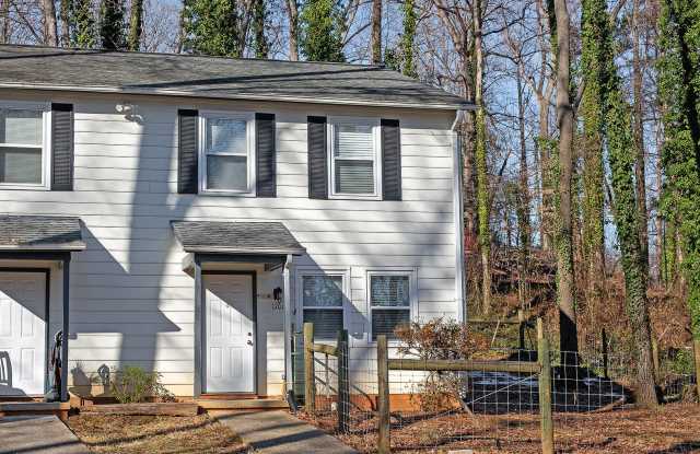 Dog-Friendly Duplex Close To The Shops at Stonefield photos photos