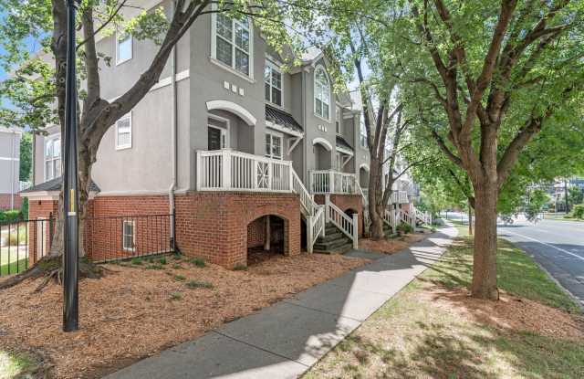 3 Bedroom Townhome in Uptown Charlotte! Gallery 1