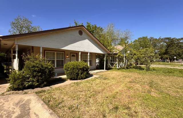 617 Southeast 18th Street - 617 Southeast 18th Street, Oklahoma City, OK 73129