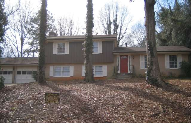 This Home is an Entertainer's Delight on Corner Lot! - 4929 Fairforest Drive, DeKalb County, GA 30088