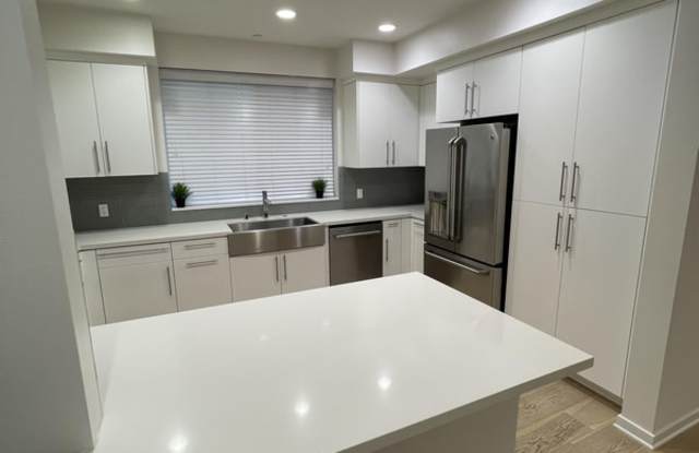 4240 Laurel Canyon Boulevard photos photos