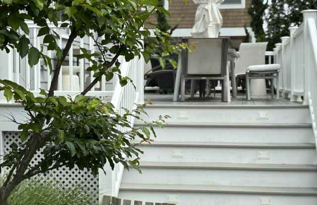 104 Stephens Place Gallery 4