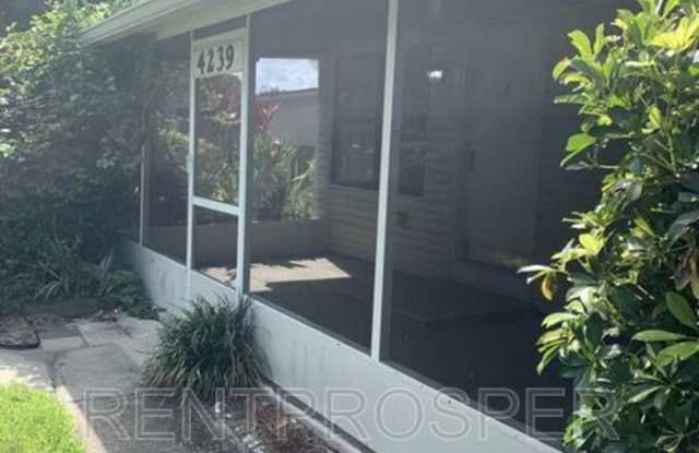 4239 E. Michigan St photos photos