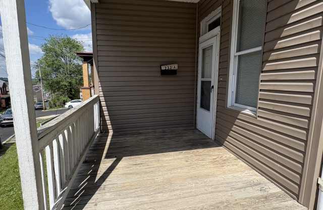 232 Stamm Avenue - 1 photos photos